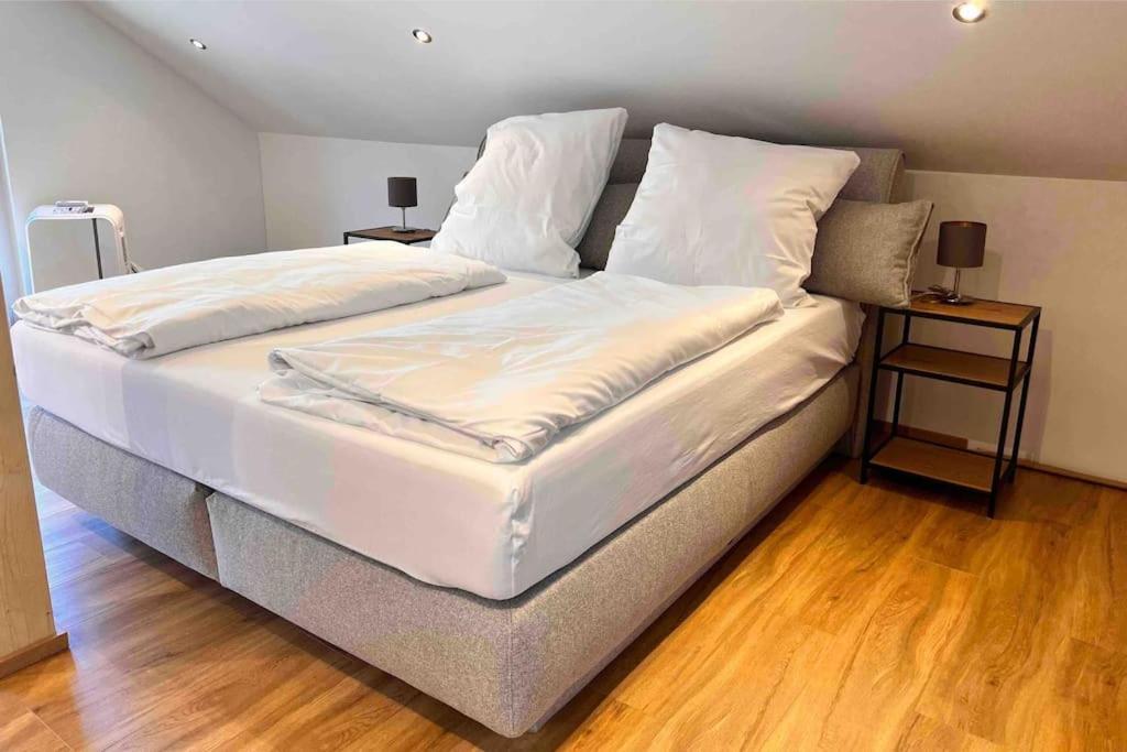 Ferienwohnung Viel Platz In Burghausen Fuer Freunde Und Familie Exterior foto