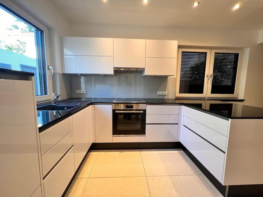 Ferienwohnung Viel Platz In Burghausen Fuer Freunde Und Familie Exterior foto